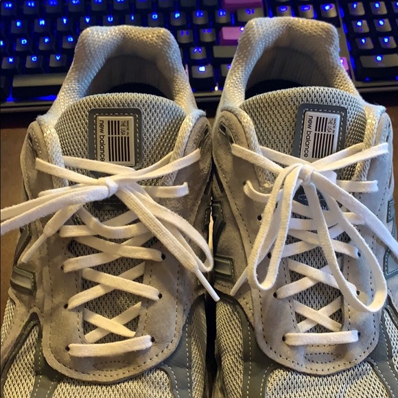 New Balance 990 v4 - Picture 3 of 8